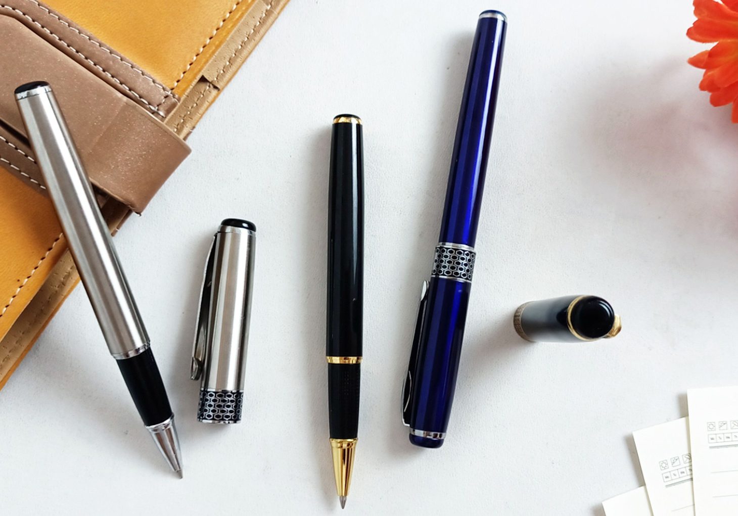 pens-gd53d4bf69_1920